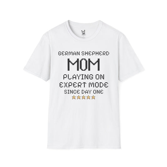 T-Shirt White / S Expert Mode Mom – Gamer German Shepherd T-Shirt (UK)